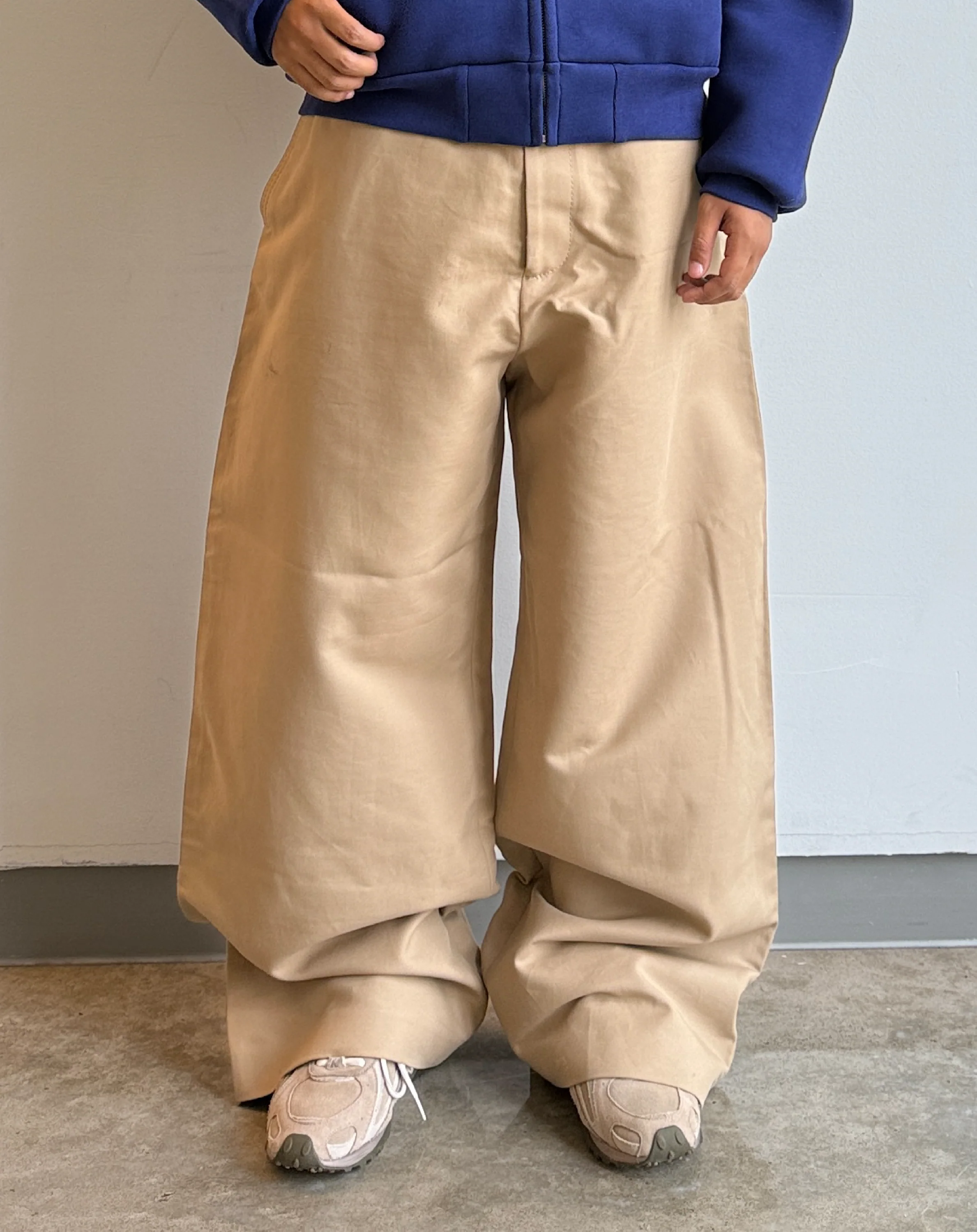 Sereno Twill Pant In Wheat - Image 2